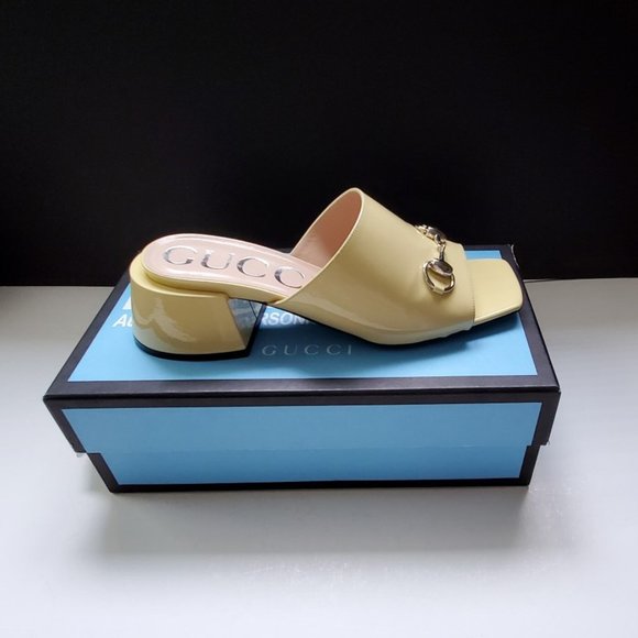 NIB GUCCI Lexi Yellow patent leather sandals 39.5